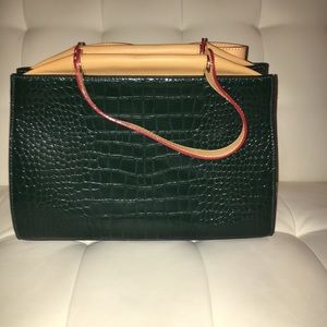 Green Handbag with Duster